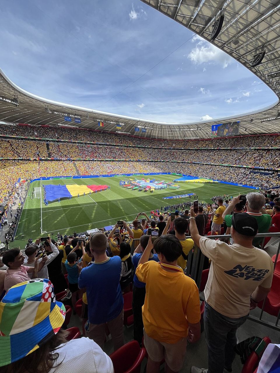 MILAN米兰 · 球迷观赛（资料示意）